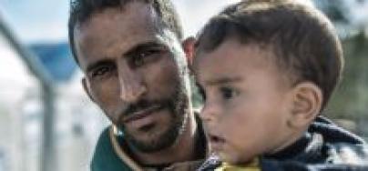 29644_oes_omar_refugee_greece_220x150.jpg